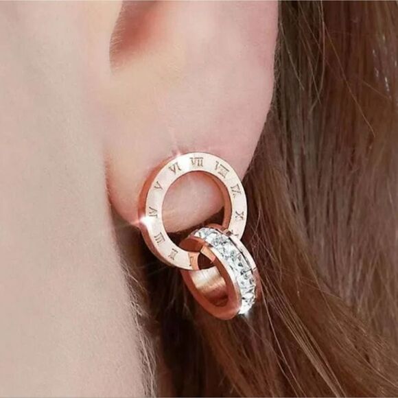 Round Letter Stainless Steel Plating Zircon Earrings - Picture 16 of 17